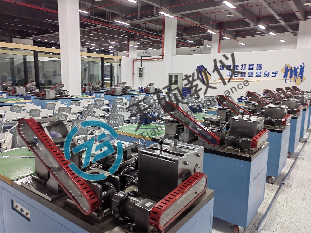 裝配鉗工實訓(xùn)室